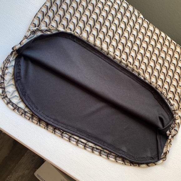 Misguided mesh cuved hem geometric print mini skirt stone Sz. 6 stretch NWT - Picture 7 of 13